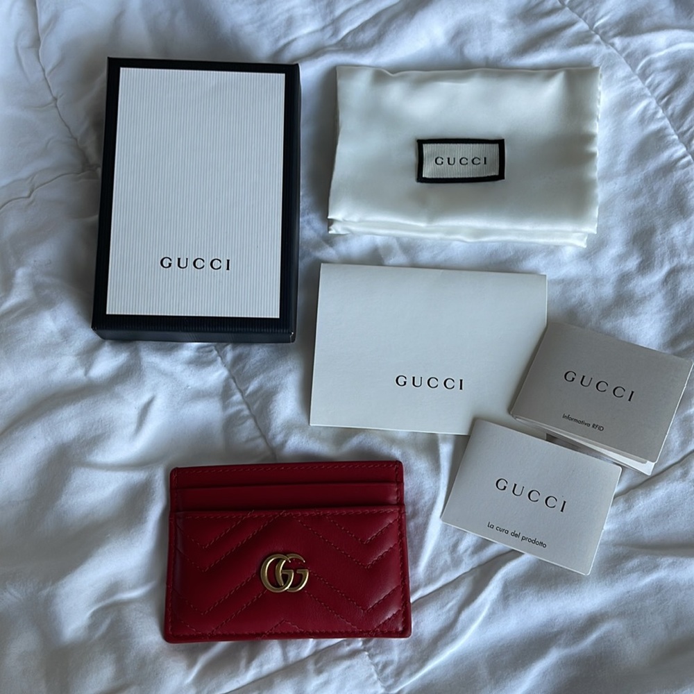 AUTHENTIC - GUCCI Card Holder